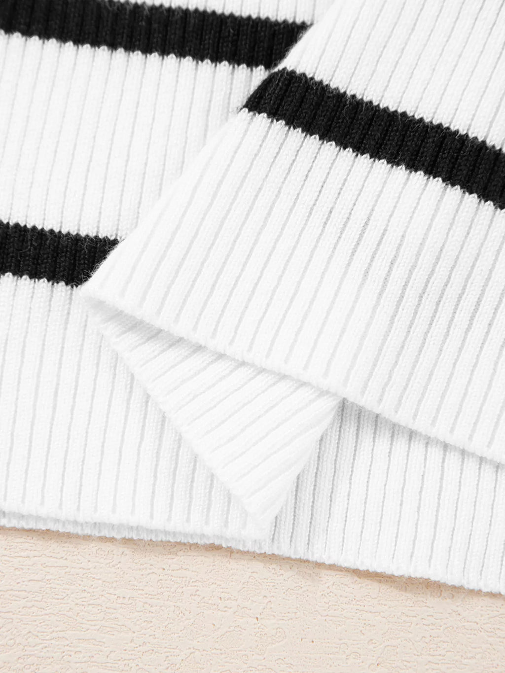 Women's Knit Top Black Striped Scalloped Trim U Neck Striped Ribbed Slim 00764f8a3ffe44828fd02444cb227582-Max-Origin Trendsi