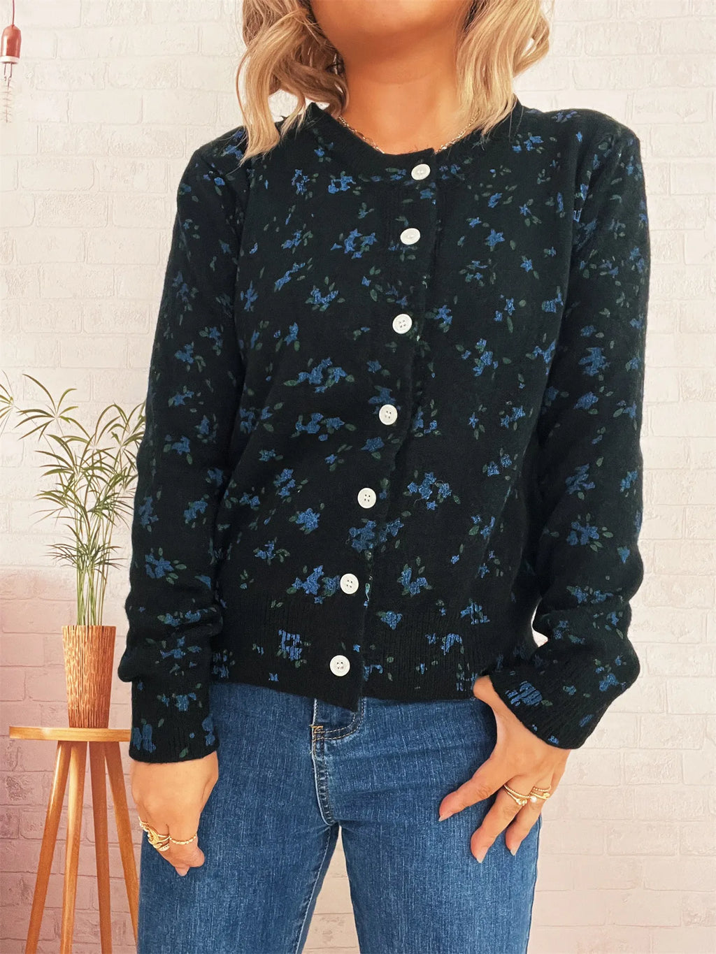 Women's Cardigan Floral Button-Up Long Sleeve Knit Round Neck 020494a5e3b34202981db0543c33d4c9-Max-Origin Trendsi