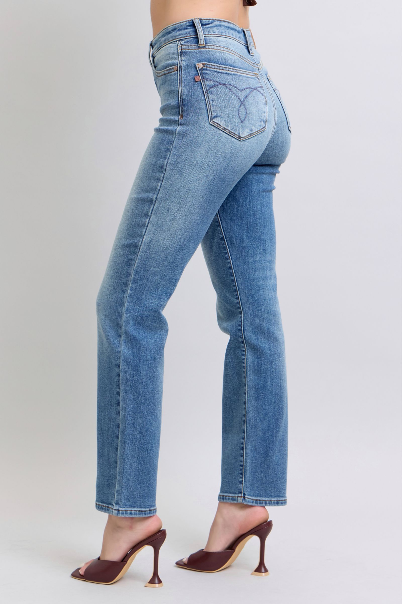 Judy Blue Jeans Medium Wash Thermal Straight Denim Pants with Pockets 03642b29-bb0b-4e1e-bf4d-be3cae465490-Max Trendsi