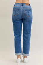 Judy Blue Jeans Mid Rise Boyfriend Classic Cuffed Plus Sizes Women's Denim 03fccde97e2a44cfa66b2d38449f95d8-Max-Origin Trendsi
