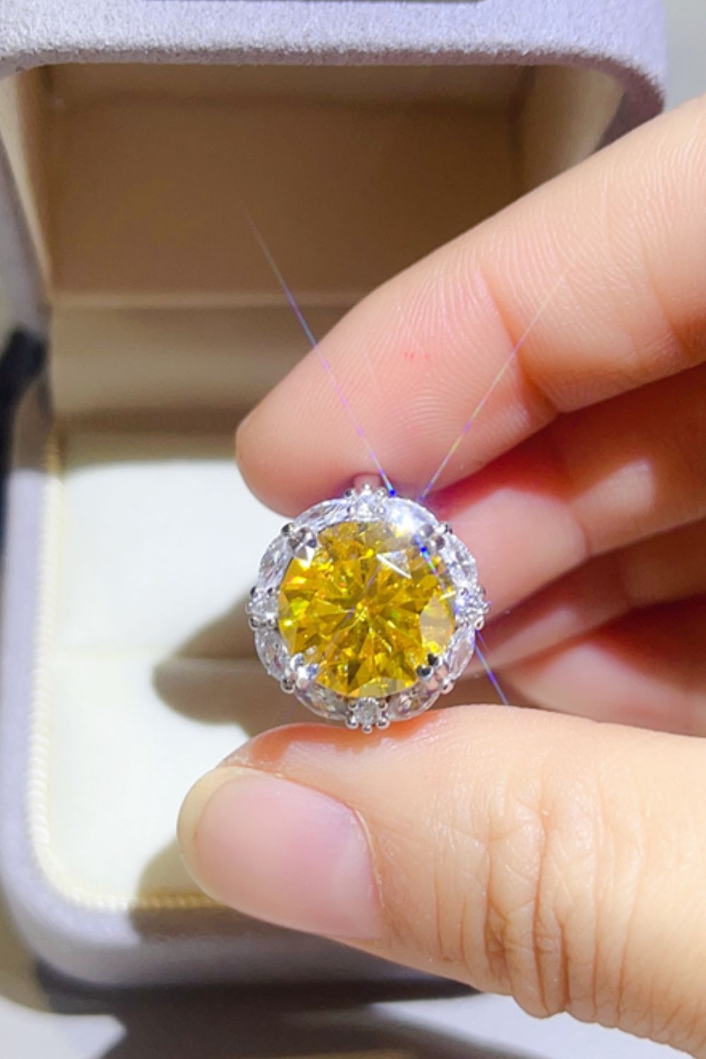 Silver Ring 5 Carat Moissanite Yellow Stone Round 925 Sterling Platinum-plated 041ae4e4-7bc6-4922-ba99-b3f2002c5fc7-Max Trendsi