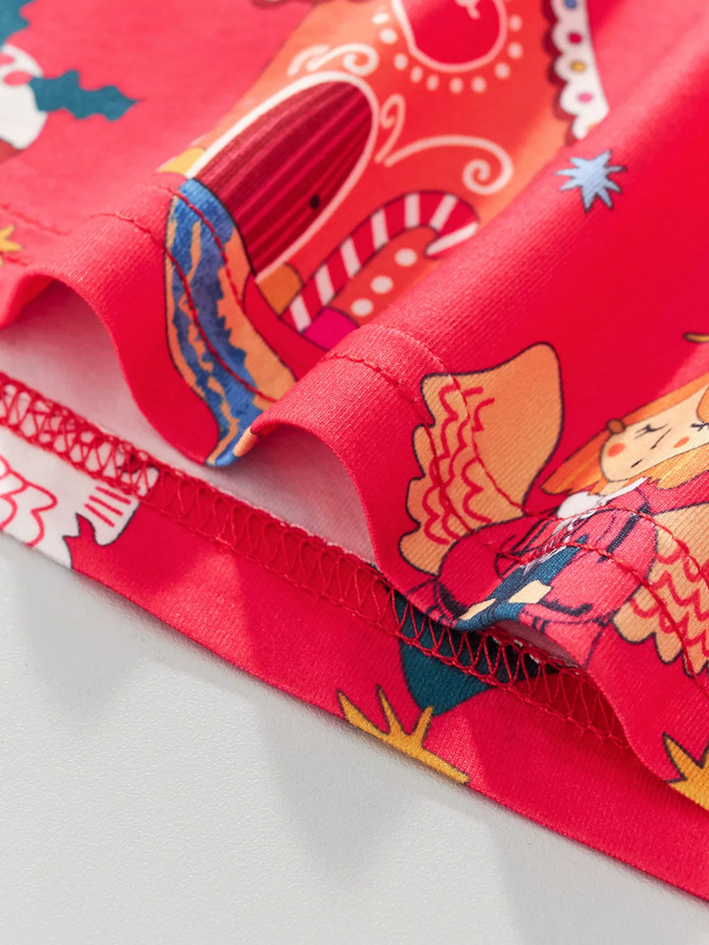 Children's Christmas Print Round Neck Top and Pants Pajama Set 068af19a4be247f5a4ca848b1c451108-Max-Origin Trendsi