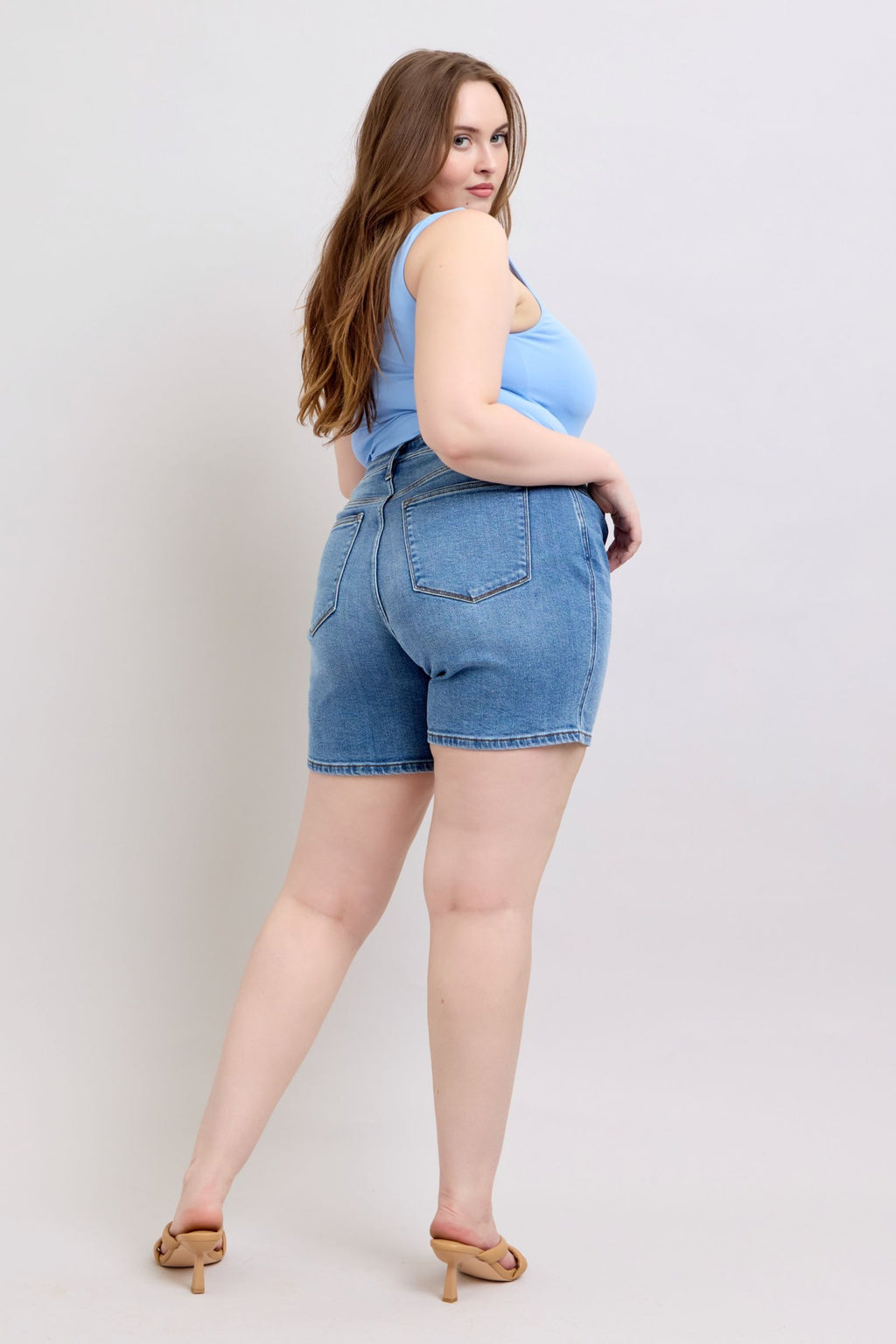 Judy Blue Denim Shorts 2 Buttons with Pockets Medium Wash Plus Sizes 0815b7bc-57b0-423a-80fb-cda9eeb71d72-Max Trendsi