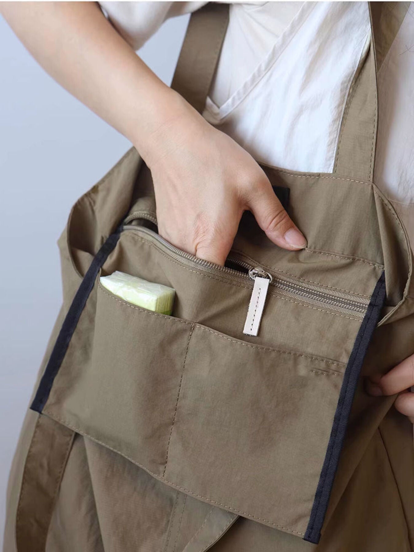 08c7c689d6254919b08e64f61085725f-Max