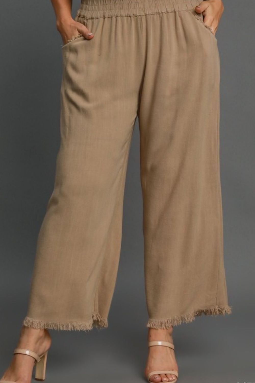 Umgee Linen Blend Pants Elastic Waistband Camel Wide Leg Raw Hem 08cc7035-93e1-47cf-8e10-c9d7362185c2-Max Trendsi