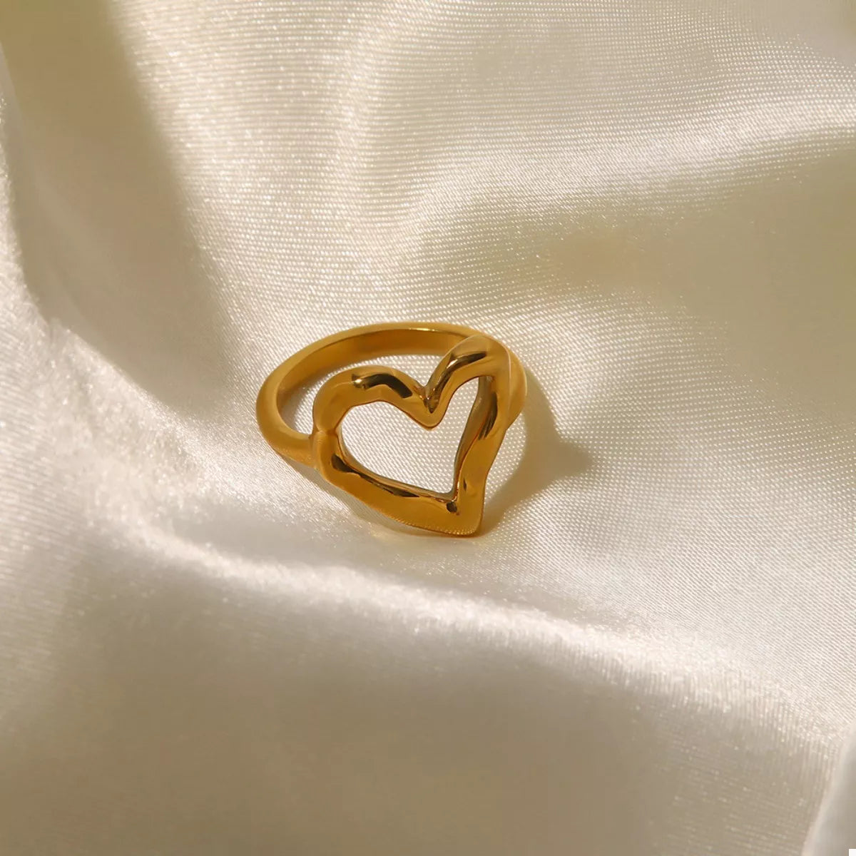 Heart Ring 18K Gold-Plated Gold Stainless Steel Women's Jewelry 0bb795f2-f0e0-48b8-a584-798982093bc1-Max-Origin Trendsi