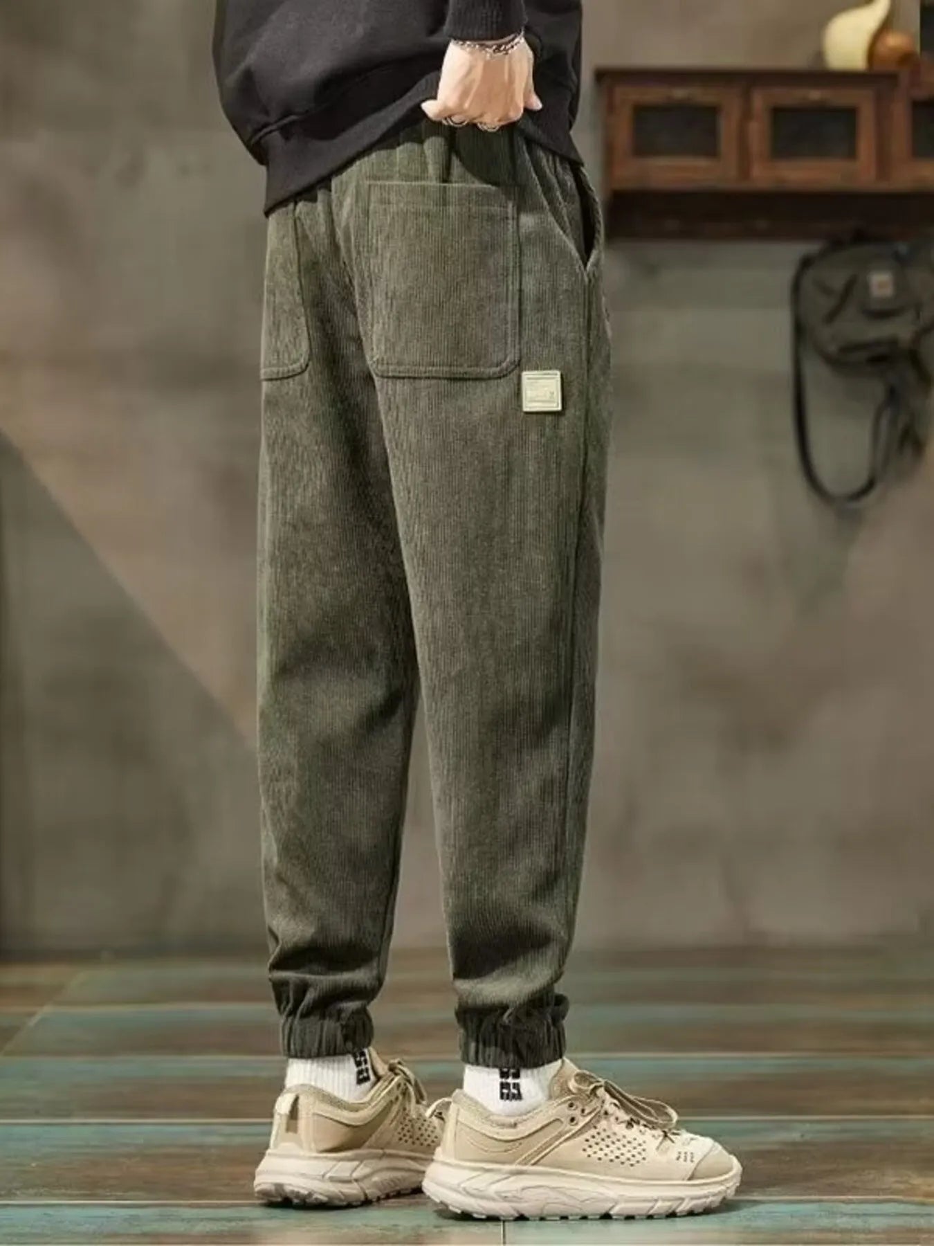 Men's Corduroy Pants Drawstring Waist Wide Leg Joggers with Pockets S-3XL Green 0c3598e9fd4b4644b96bf8fef5393ad9-Max-Origin Trendsi