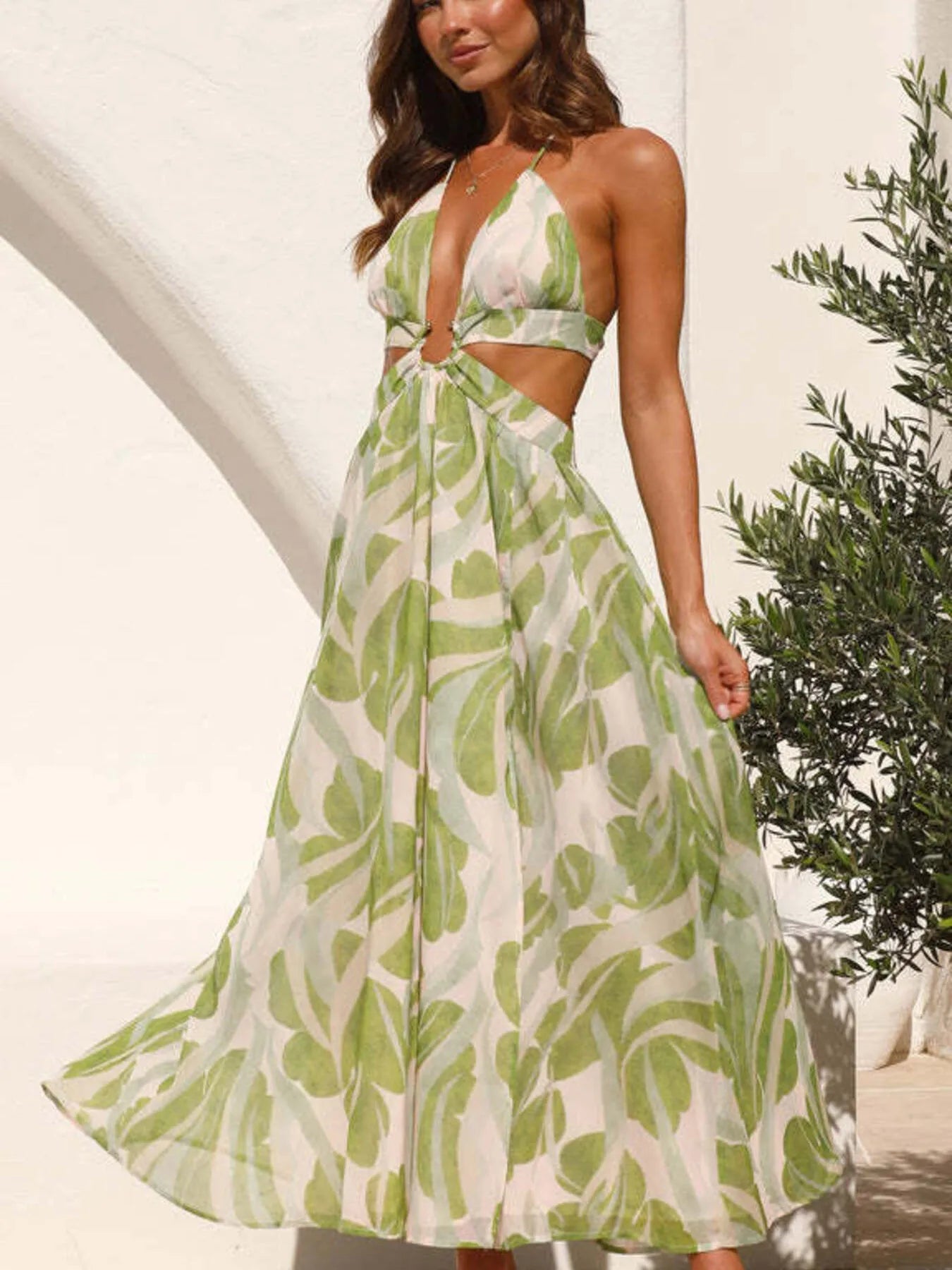 Maxi Sleeveless Dress Light Green Cutout V Neck Floral Tropical Print Backless 0cb8f65af4f440719983b9ea2d94cd1f-Max-Origin Trendsi