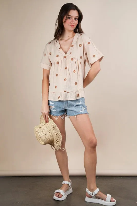 VERY J Woven Blouse Flower Embroidered Natural Beige Short Sleeve Natural 0d4a6e5fff8f48a0a0850fdffc701024-Max-Origin Trendsi