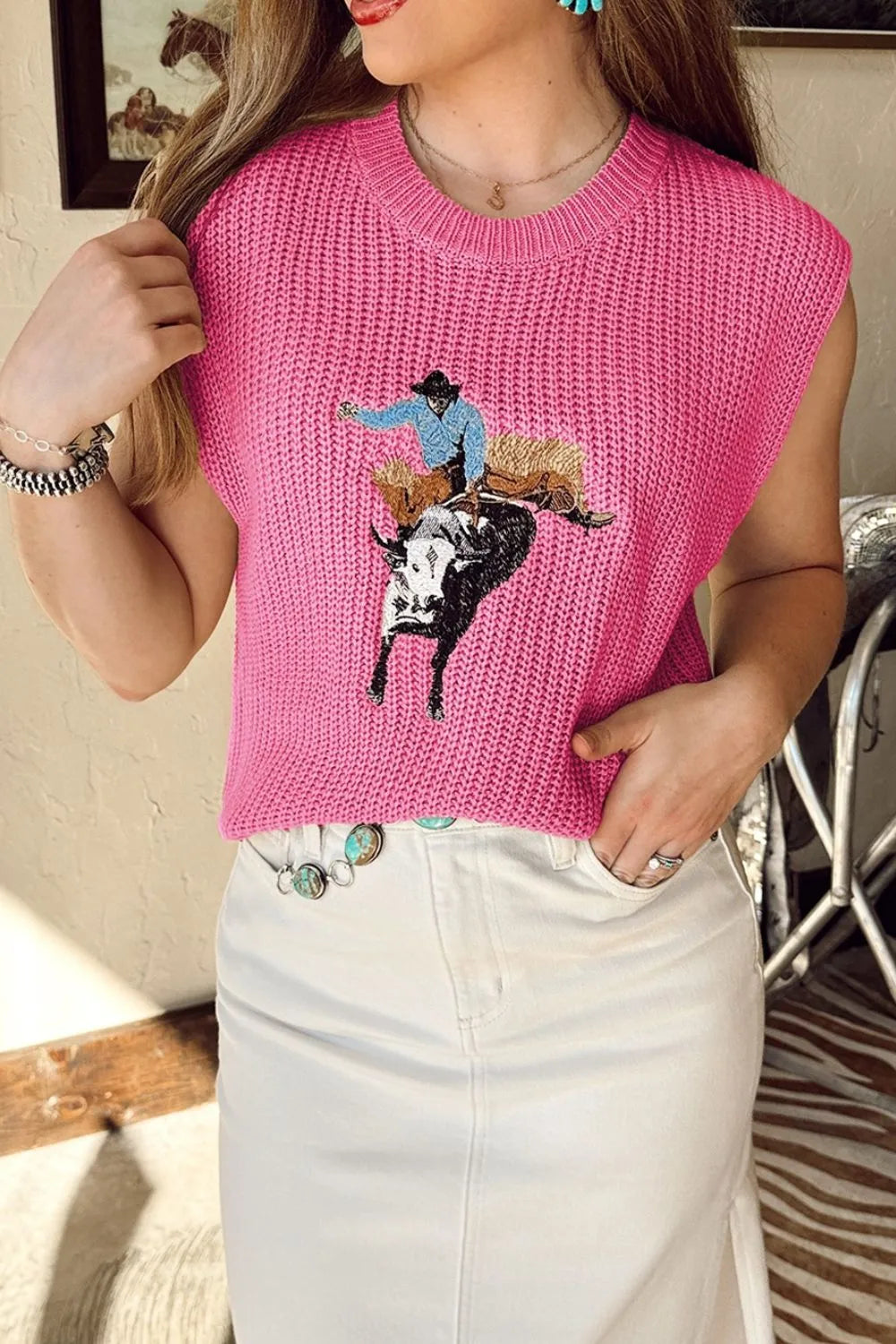 Knit Top Bull Graphic Pink Round Neck Sweater Vest Sleeveless 1182ff5e-1ee9-44cd-b605-ce3872e3bd32-Max-Origin Trendsi