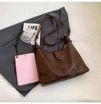 Casual Women's Shoulder Bag Buckle Closure Zipper Medium Solid Handbags