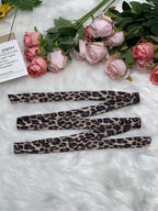Damen Maxi-Kleid mit Leo-Print, langen Ärmeln und Schlitz, Wickeloptik, Übergröße