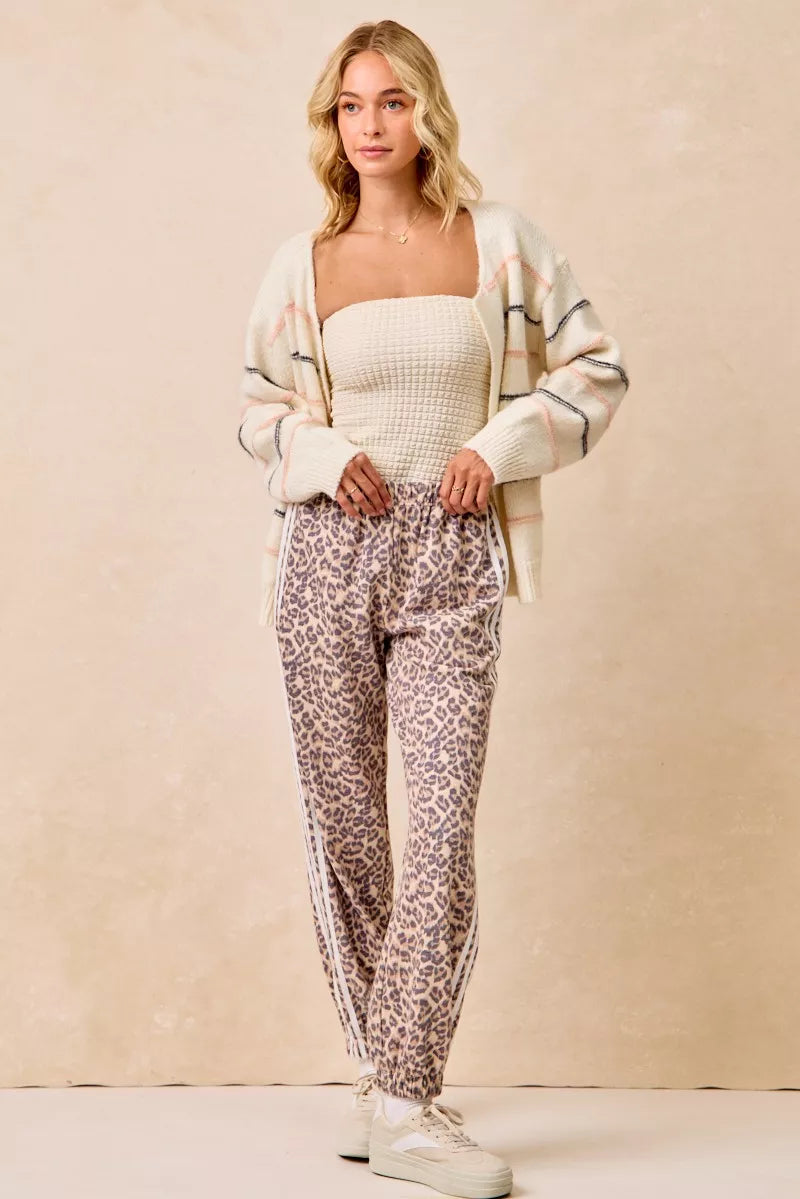 BiBi Women Leopard Track Pants Side Lines Elastic Waist with Pockets 12305bd08fbf4887bbe81944d9a2775e-Max-Origin Trendsi