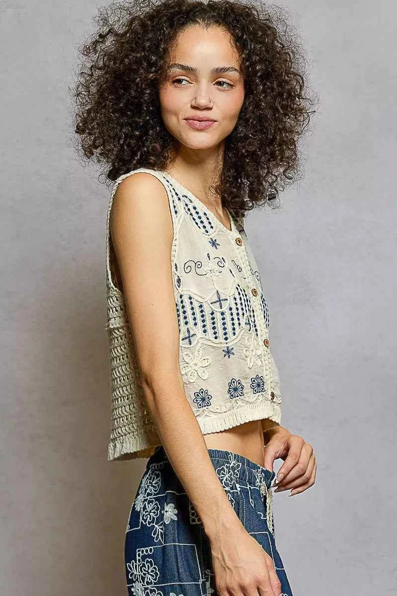 POL Embroidered Floral Cropped Crochet Vest