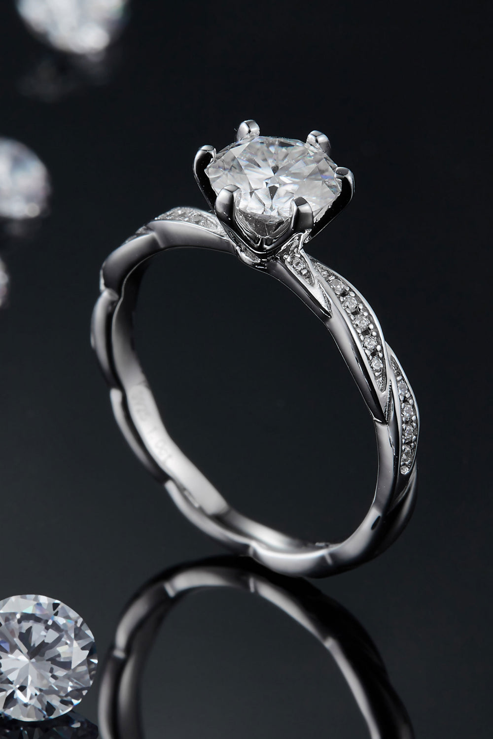 Murray Silver Ring 1 Carat Moissanite Stone 925 Sterling Platinum-plated with Box 16772e5a0bca4c87b9fdff2370b707ef-Max Trendsi