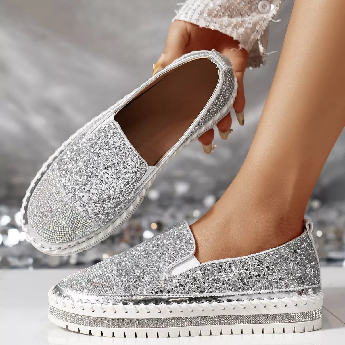 Rhinestone Sequin Round Toe Platform Loafers 16b541e7-3904-465e-97b0-594706e09722-Max-Origin Trendsi