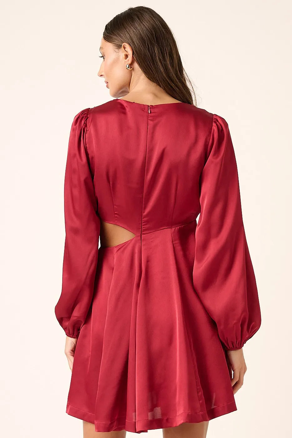 Mittoshop Mini Dress Satin Side Cutout Detail Wine Red Long Sleeve 184b7451e2f54257a0b47a834a13e5fe-Max-Origin Trendsi