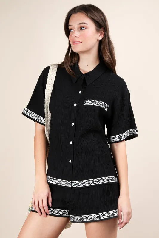 VERY J Black Outfit Set Crinkled Woven Shirt Top & Pocketed Shorts 1a73d072de0b43b490c7d73848c46454-Max-Origin Trendsi
