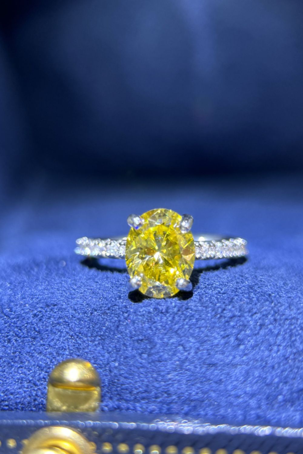 2 Carat Ring Yellow Moissanite Stone 925 Sterling Silver Women Jewelry with Box 1acc935d-35e8-4a0d-8a2e-d80fad19cf1a-Max Trendsi