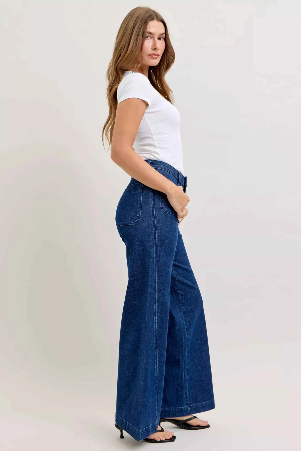 Judy Blue Wide Jeans High-Waisted Retro with Patch Pockets & Twisted Seams 1b5e5bcf-cffc-4e54-aca3-c2044f4fda79-Max-Origin Trendsi