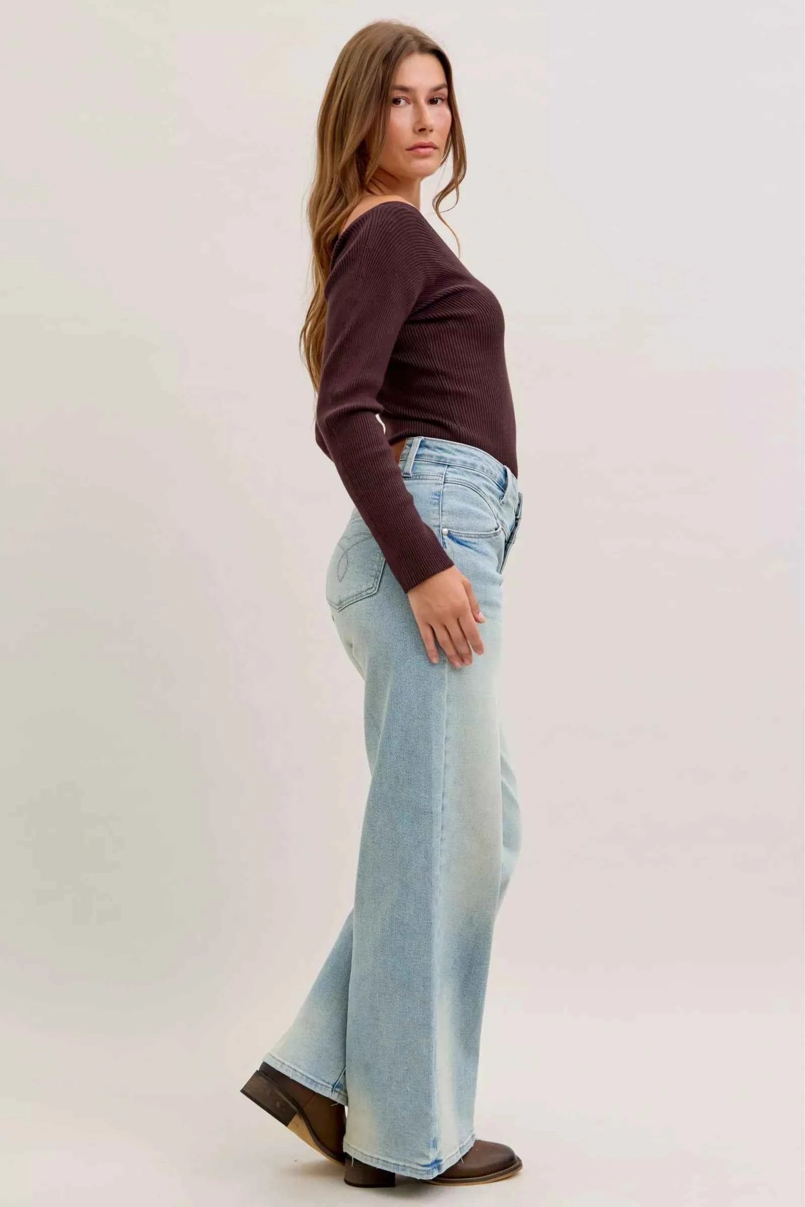 Judy Blue Straight Jeans High Waist Column Medium Wash Denim Pants 1bb6917f-c055-41ef-95d7-77ac02e407b6-Max-Origin Trendsi