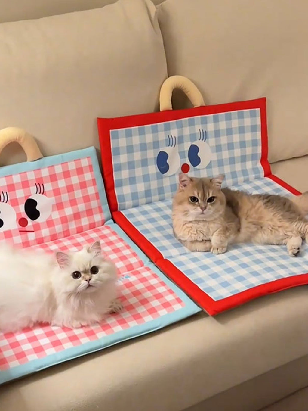 1ee65e37da78479e8f023fa5d8f8747e-Max