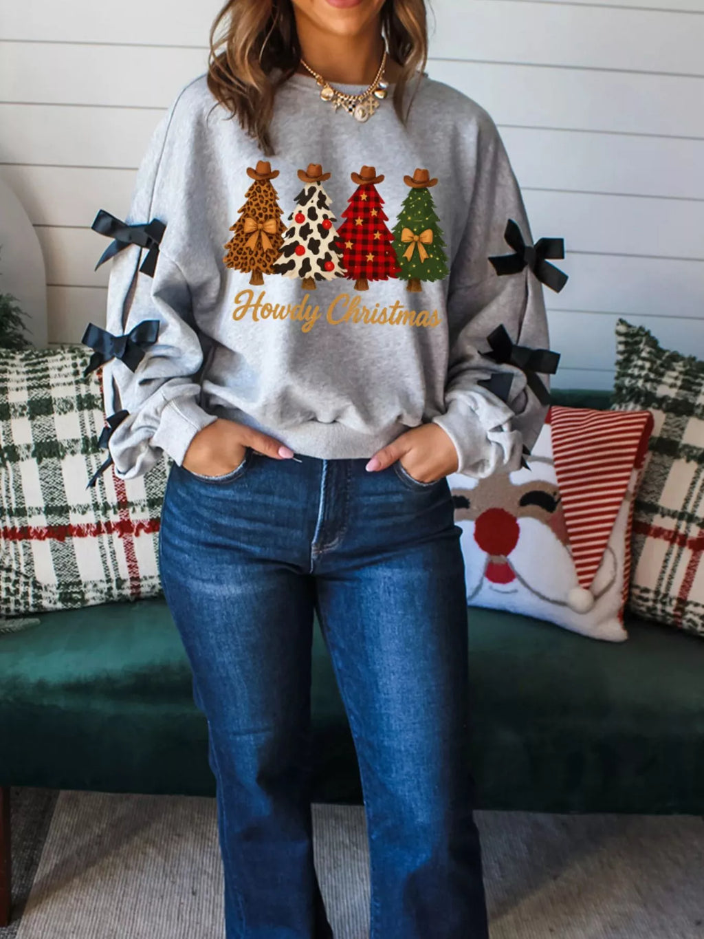 Howdy Christmas Sweatshirt 4 Trees Ribbon Bow Decor Light Gray 1f26e3ba-10c8-4dc4-8d79-d9303e243719-Max-Origin Trendsi