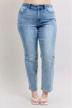 Judy Blue Dad Jeans Plus Size High Waist Medium Wash 2402a948-dbab-40fb-9007-f4dccddff034-Max Trendsi