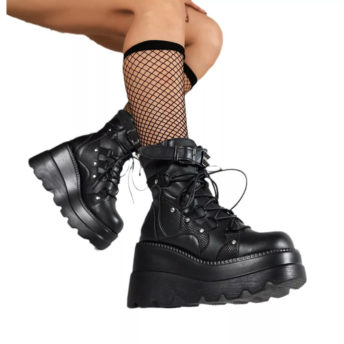 Lace Up Platform Wedge Boots 240e38bc-dcef-4d91-ab90-5b63095296c3-Max-Origin Trendsi