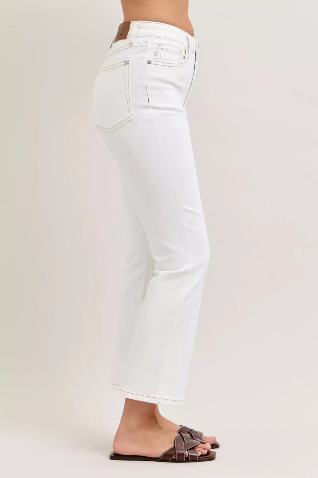 Judy Blue White Cropped Flare Jeans Contrast Stitching Denim Pants 2425e9cf-ff8a-49be-96ce-0076f1dc96fd-Max-Origin Trendsi