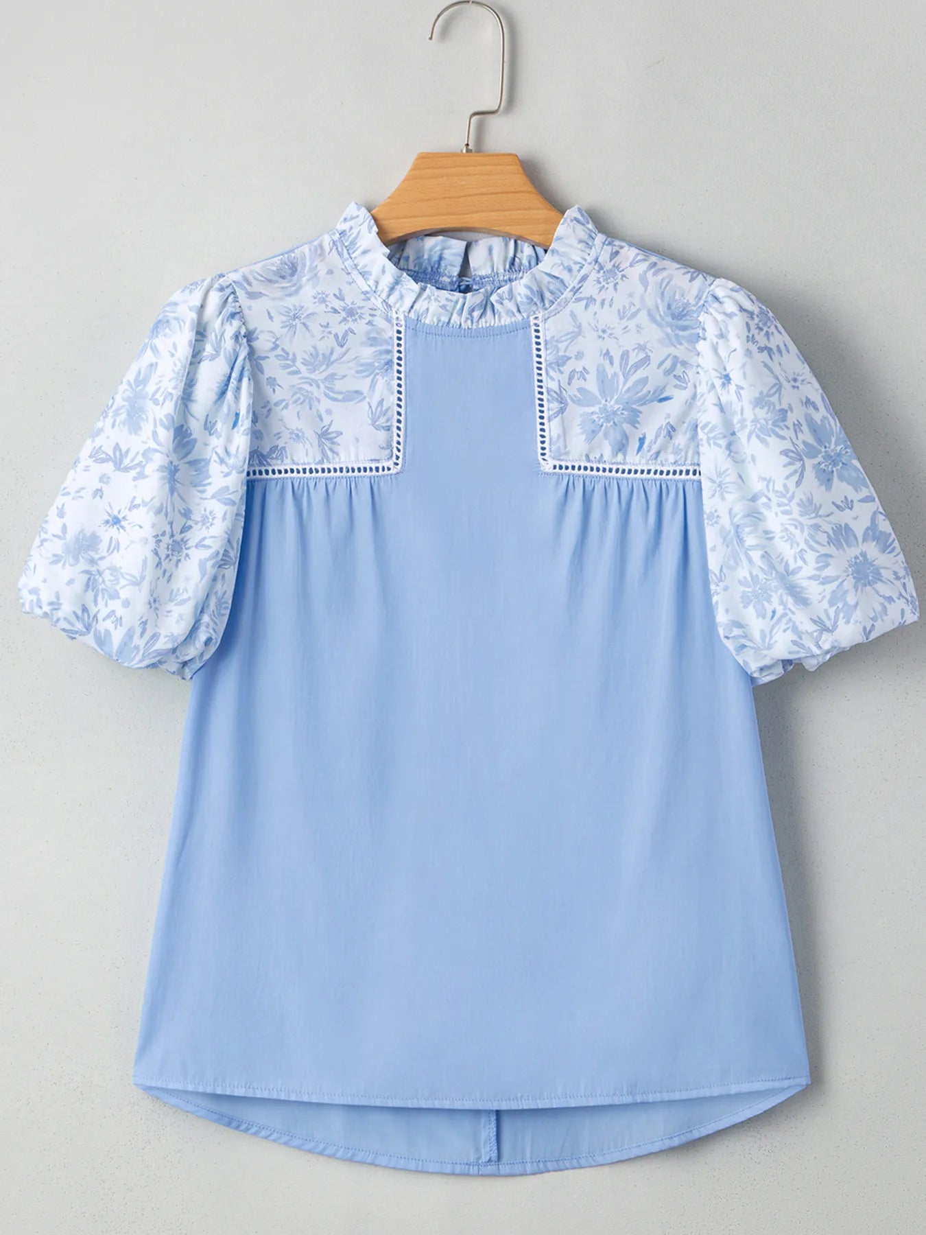 Women's Blouse Light Blue Lace Insert Floral Puff Sleeve Patchwork Loose Top 243bf76c92d04e84a98290c3a2487b1e-Max-Origin Trendsi