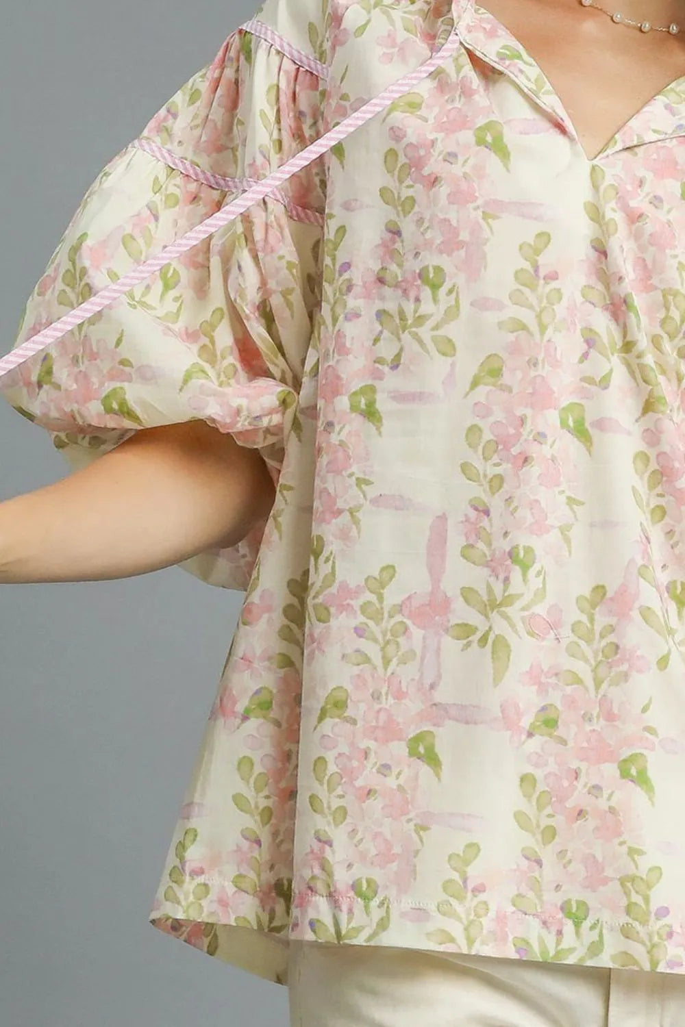Umgee Blouse Floral Blush Pink Print Puff Short Sleeve Tie Neck Top 2509c4d0-8c67-4c21-a79b-0be104e7c4d5-Max-Origin Trendsi