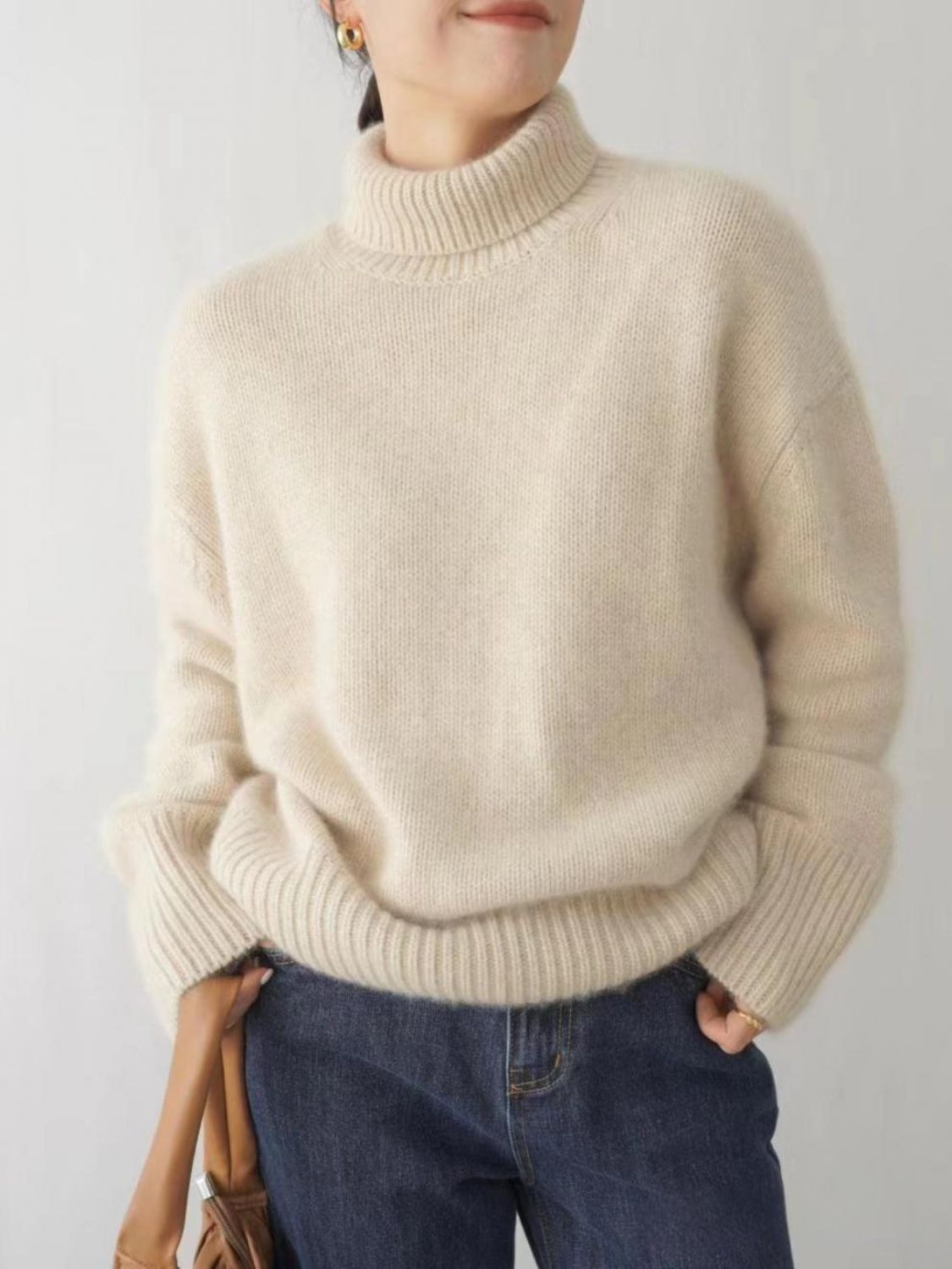 Turtleneck Women Sweater Soft Knit Dropped Shoulder Long Sleeve Loose Pullover