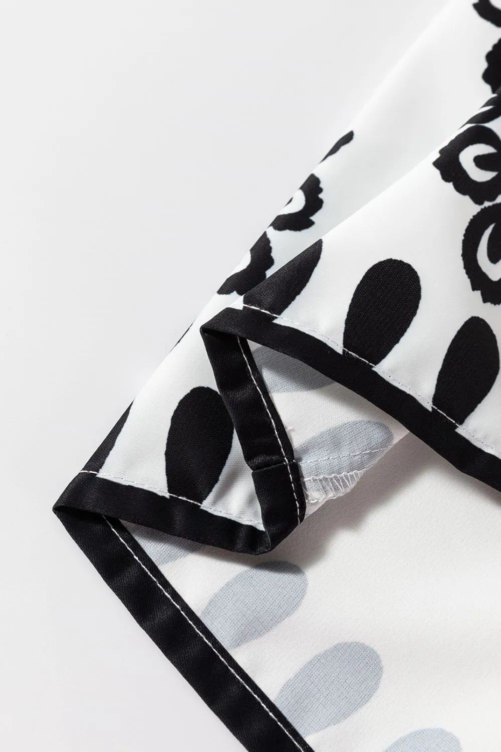 Women's White Tied Shorts Black Floral Printed High Waisted 293b15aa-5fcc-4fb3-9a14-f12bfa47cdbb-Max-Origin Trendsi