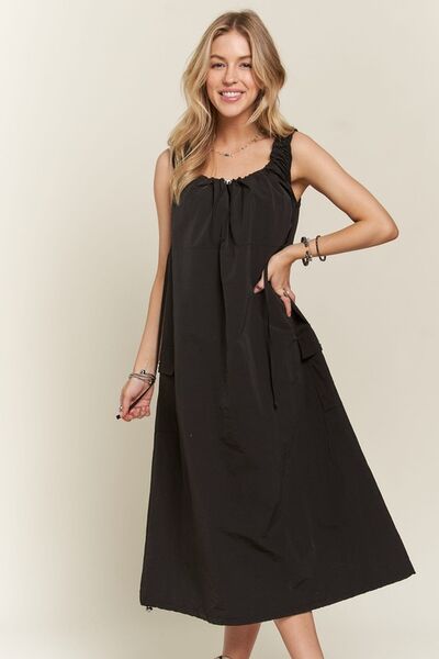 ADORA Cargo Dress Black Drawstring Slit Back With Pockets Black 2954bc4c-dfe1-45b4-a95c-2350ae97e680-Min Trendsi