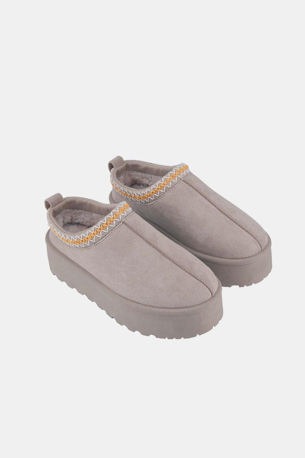 Weeboo Slip-On Boots Platform Embroidered Trim Winter Shoes USA Stock 2960e851-8e55-49af-952e-de46bf84e60a-Max Trendsi