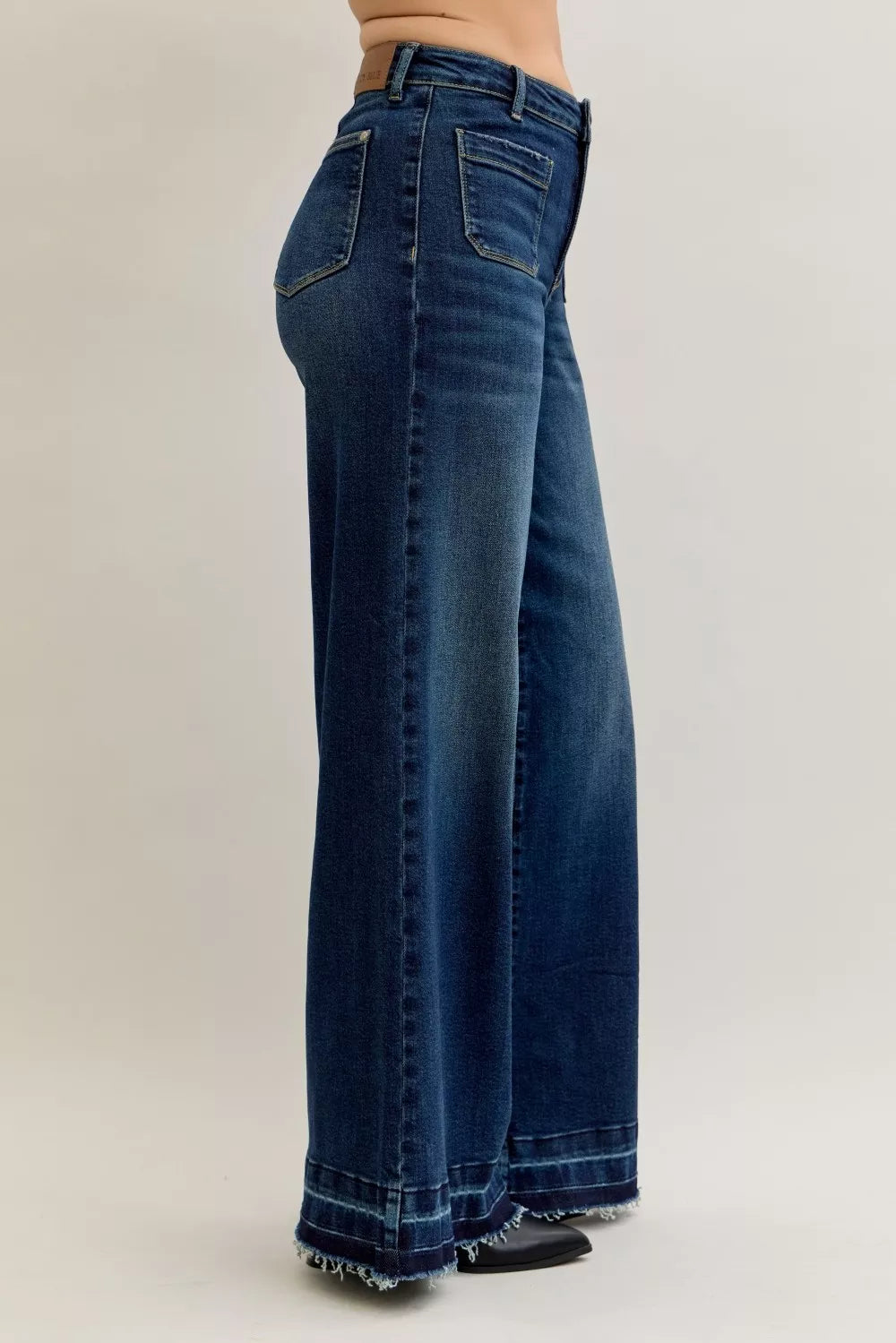 Judy Blue Jeans Wide Leg High Waist Palazzo with Front Patch Pockets 2a1a8c108d514b7d97eab5915c26042a-Max-Origin Trendsi