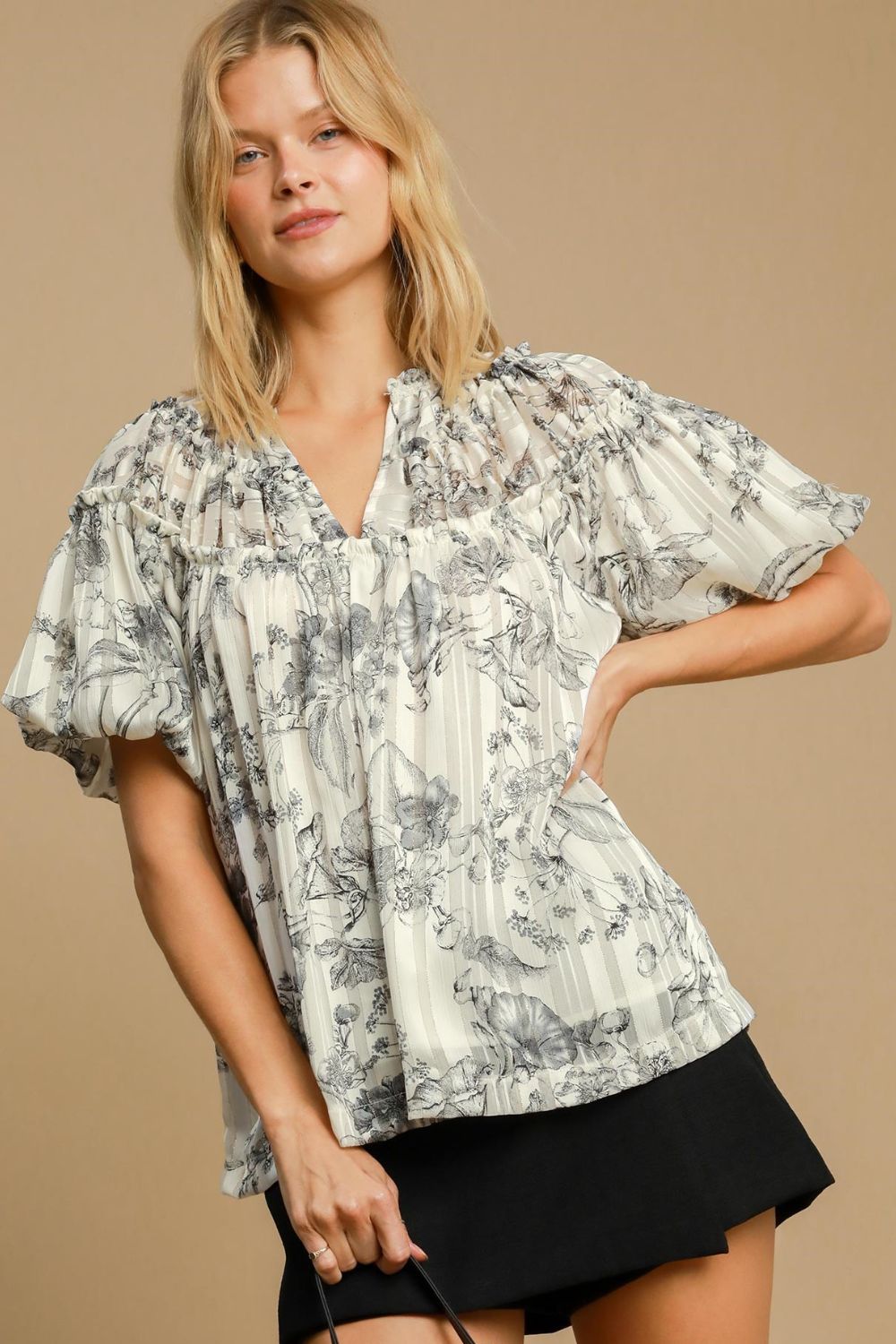 Umgee Blouse Floral Print Metallic Ruffle Black Short Sleeve Top 2c491a70-b2e0-45bb-8959-01821d145b86-Max Trendsi