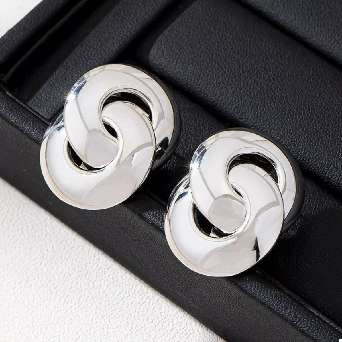 Stud Earrings Chunky Knot Gold 18K Gold-Plated Jewelry 2d161a32-4904-4822-b616-3ff87e06e116-Max-Origin Trendsi