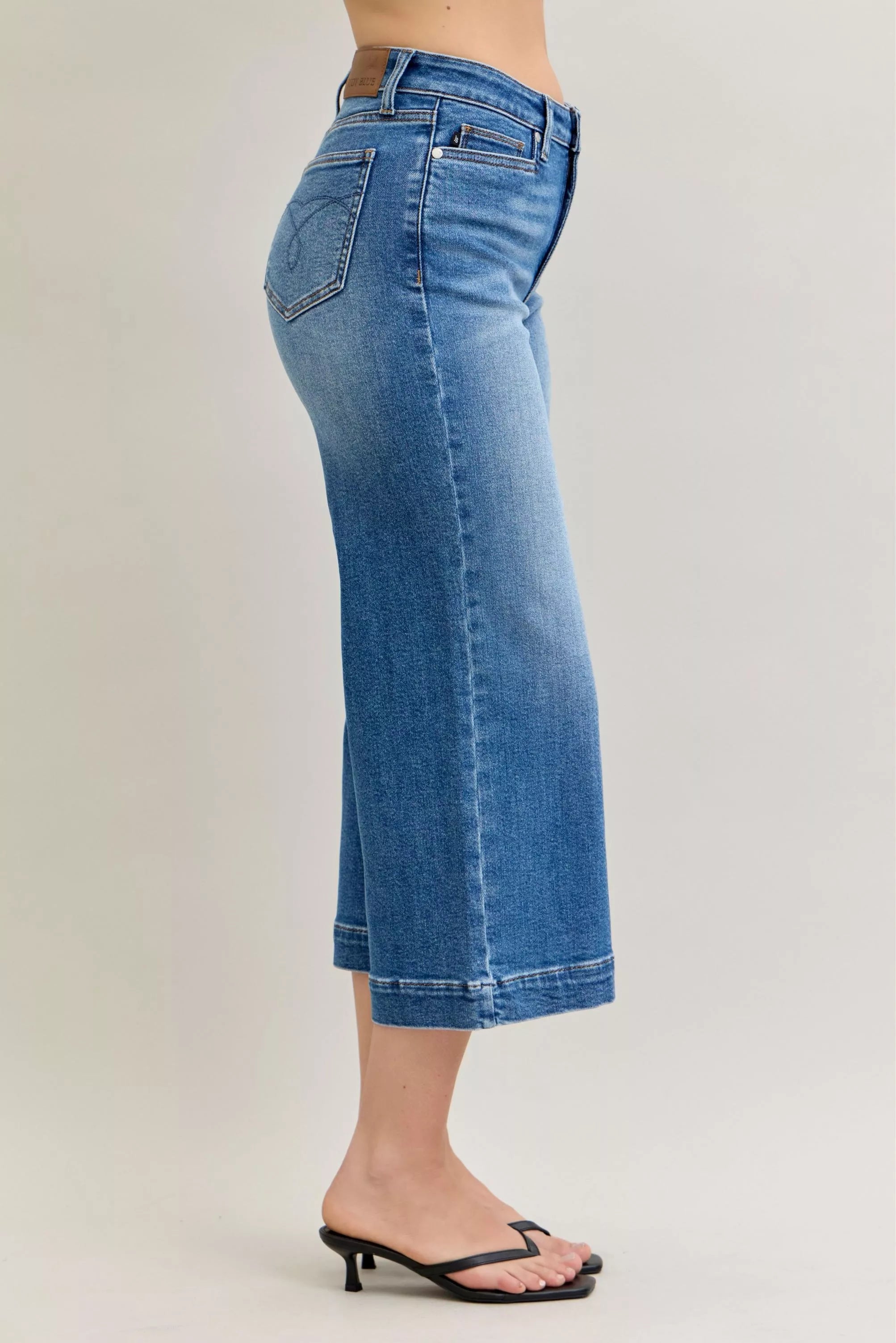 Judy Blue Womens Jeans Crop Wide Leg Mid Rise Denim Pants 2d9057a952c6461393408c806de96019-Max-Origin Trendsi