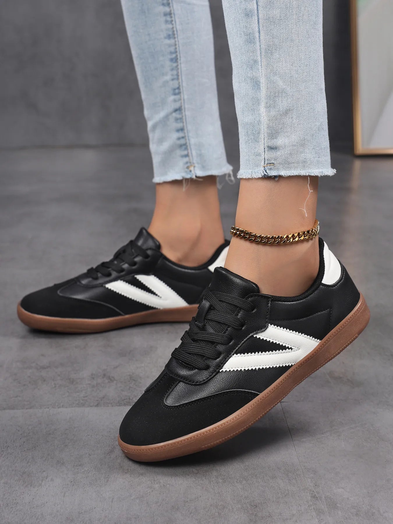 Women's Sneakers Casual V Contrast Round Toe Pu Leather Shoes 2f0149d3dbb44e89b0cb9ccf3fc69bcf-Max-Origin Trendsi