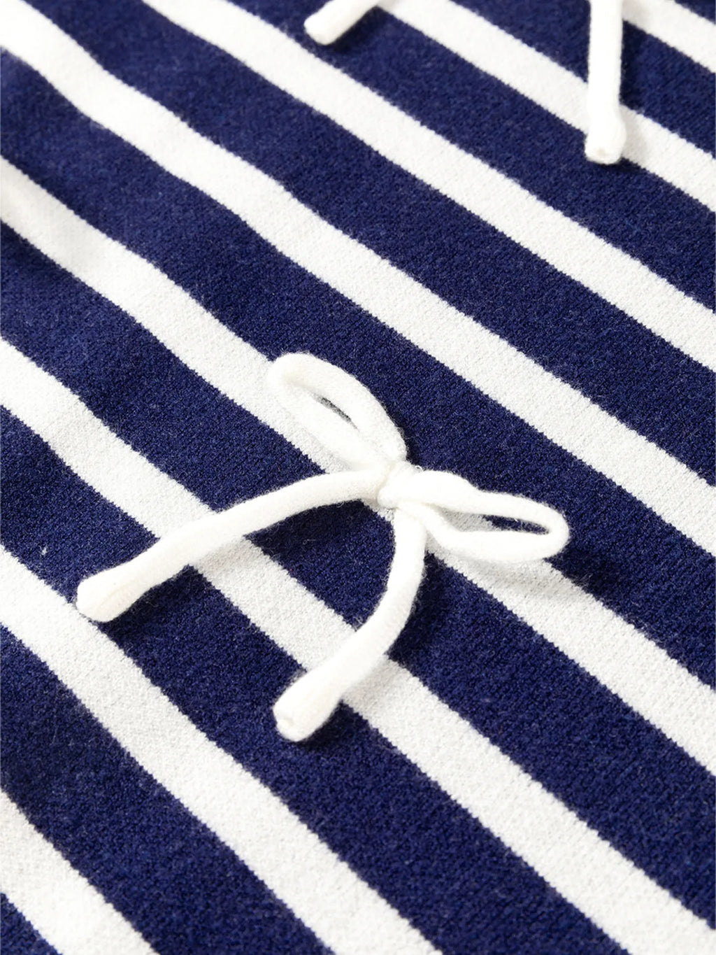 Women's Sweater Vest Navy Stripe Knitted Bow Decor Sleeveless Knit Top 2f1f7191e04e4594aee3fcf117a071cb-Max-Origin Trendsi