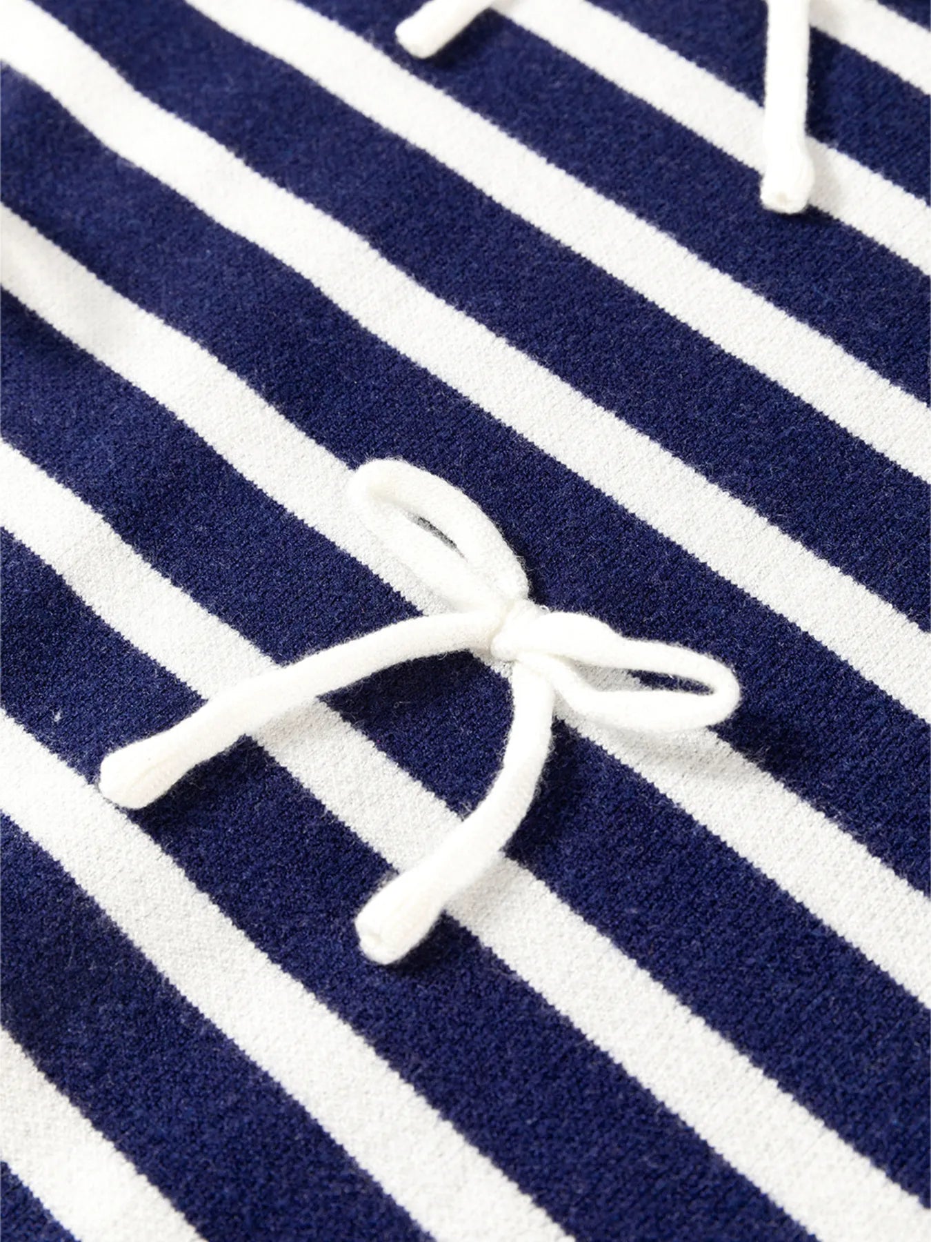 Women's Sweater Vest Navy Stripe Knitted Bow Decor Sleeveless Knit Top 2f1f7191e04e4594aee3fcf117a071cb-Max-Origin Trendsi