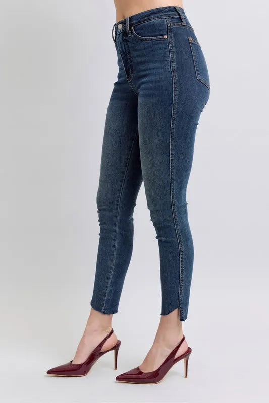 Judy Blue Skinny Jeans High Waist Raw Hem Side Slit Dark Wash 2fb3224730244074bcdbad1dc6afb100-Max-Origin Trendsi