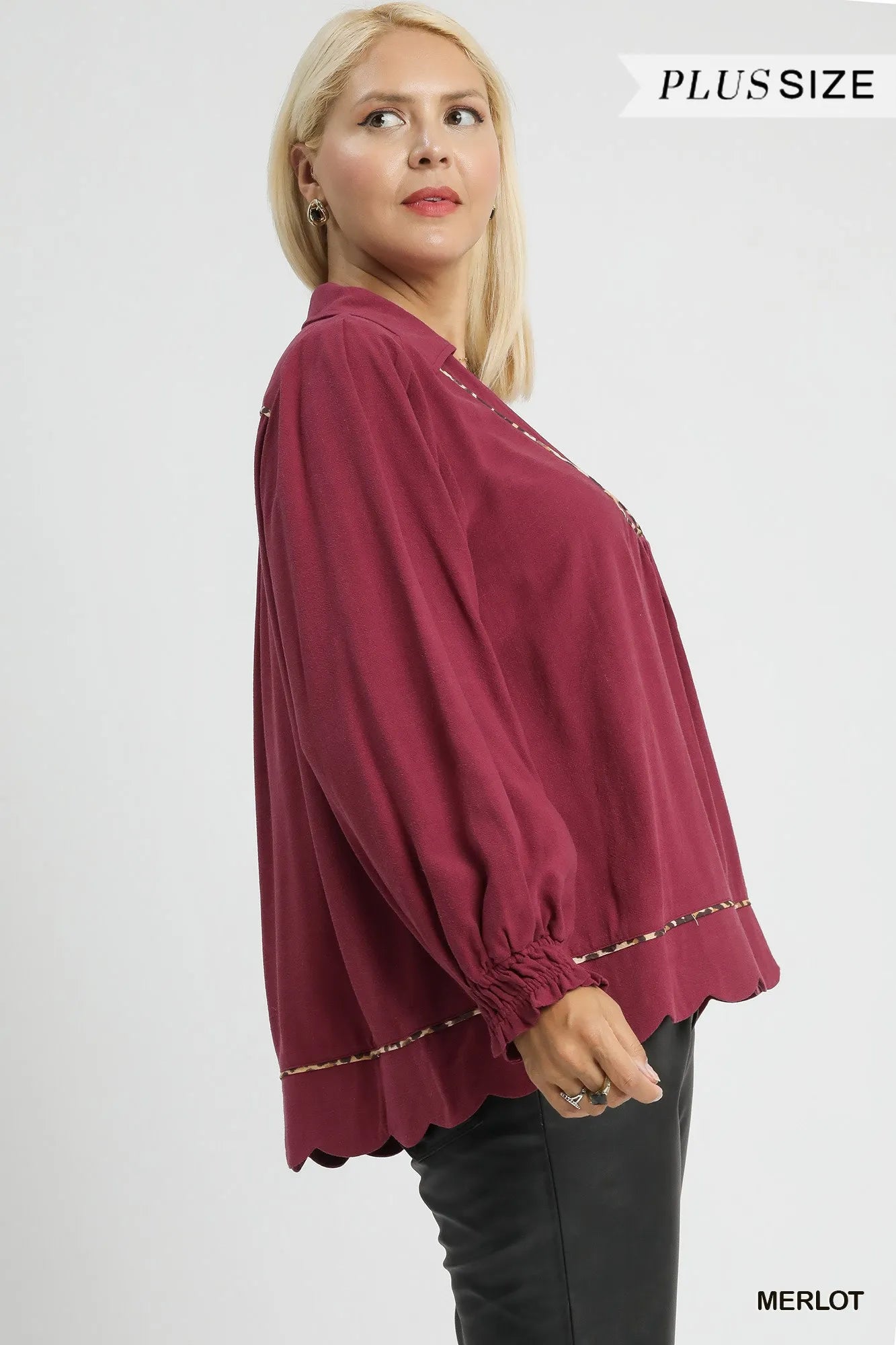 Umgee Linen Blouse Scallop Hem with Contrast Trim Plus Sizes Top 302bfb71-2455-43df-9762-1a46553de6db-Max-Origin Trendsi