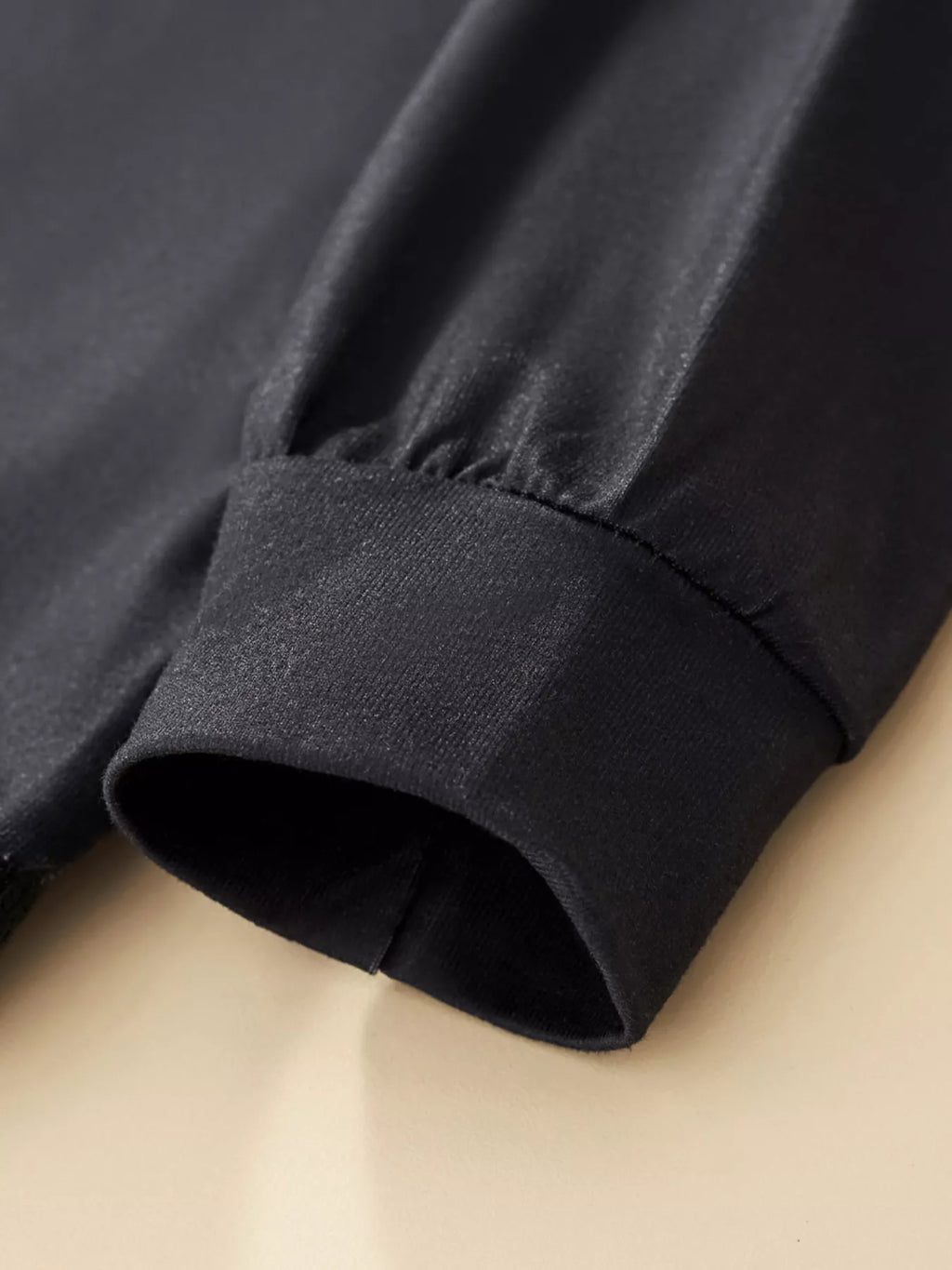 Children's Pajama Set Christmas Round Neck Black Top and Plaid Pants for Boys 3203bb5c91464aee937d2187f7d04f79-Max-Origin Trendsi