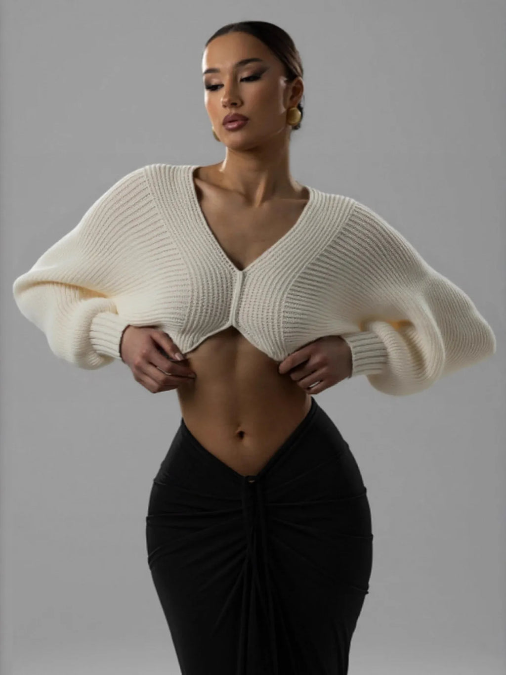 Women's Crop Sweater Off White V-Neck Long Sleeve Sweater 3257dd077dd94e3cacef04f52f19c1b5-Max-Origin Trendsi