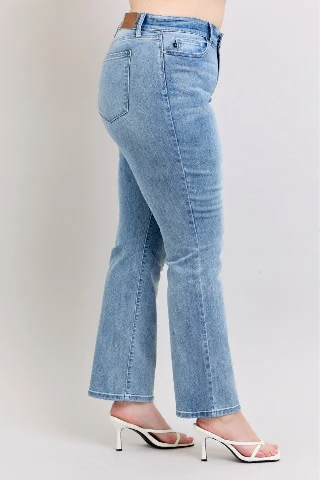 Judy Blue Dad Jeans Plus Size High Waist Medium Wash 32d384cc-ab7e-4797-a640-eae1f4ff4a3a-Max Trendsi