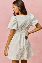 SO ME Jacquard Mini Dress White Floral Bubble Shorts Sleeves 3358faefa92e432bb4899d4cecd9fcc2-Max-Origin Trendsi