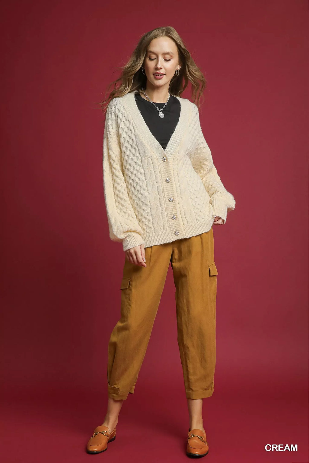 Umgee Cardigan Cream Cable Knit Pearl Button V Neck 33a27d23-6dc0-42d0-ae85-7b11982f4130-Max-Origin Trendsi